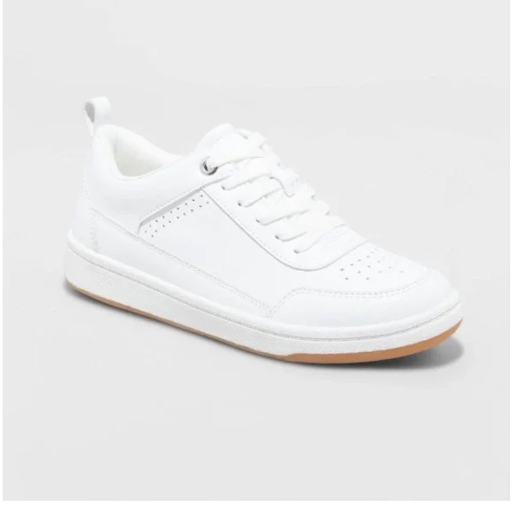 NWT! Women's Rena Sneakers - Universal Thread White 9.5